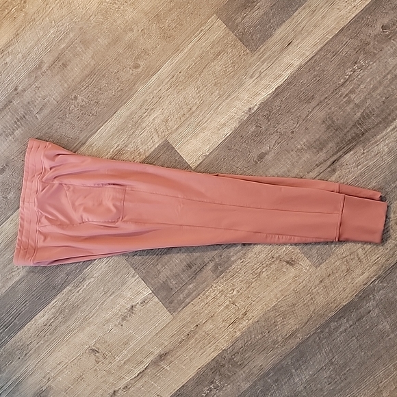 Fabletics joggers - Picture 2 of 4